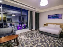 Laten Suites Al Salim Plaza