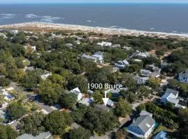 1900 Manor and Guest House - 1900 Bruce Dr