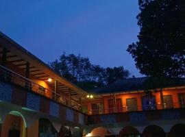 JUNGLE VALLEY AYURVEDIC SPa RESORT，位于麦帕迪的宠物友好酒店