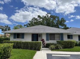 Private Cottage in West Palm Beach Florida，位于棕榈滩花园的酒店