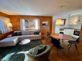 Chalet auf 1600 Meter Höhe - Nähe Lenzerheide，位于马里克斯的酒店