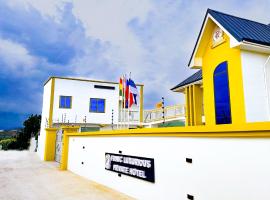 Firnic Luxurious Private Hotel，位于阿克拉的酒店