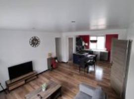 T3, 2 chambres avec parking privé，位于欧里亚克的酒店