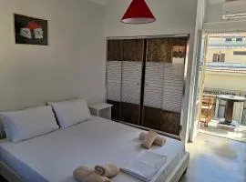 Nafpaktos studio in port ΙΙ