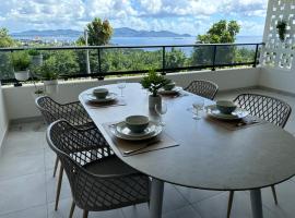 Very nice view of the caribbean sea，位于舍尔谢的酒店