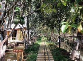 Hide Away Bungalows in Ben Tre City，位于槟知的酒店