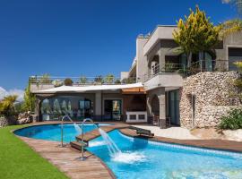 Villa with direct sea access，位于塔拉曼卡的酒店