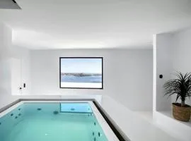 Villa with fantastic terrace-sea views