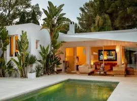 Lavish villa near Cala Llonga