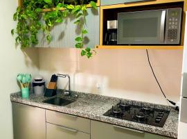 The Garden 103 - paz e sofisticação - 2 quartos ar condicionado，位于卡斯卡韦尔的酒店