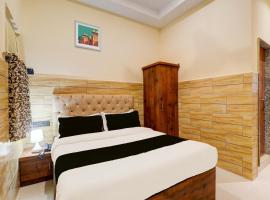 Super Hotel O Kalpna Inn，位于戈勒克布尔的酒店