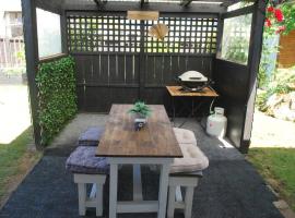 Three bedroom home in lovely maunu，位于旺阿雷的酒店