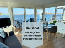 Hausboot Claudia Maasbommel，位于Maasbommel的度假屋