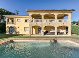 Villa Sara with pool and barbecue