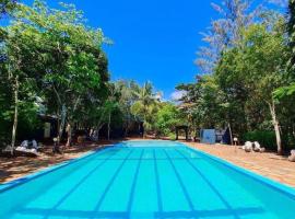 Kijanii Cottages Diani Beach，位于迪亚尼海滩的酒店