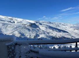 The Snow Chalet con Parking, Wifi y Terraza，位于塞拉内华达的木屋