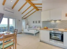 LAVANDA - Cozy Apartment with Heating