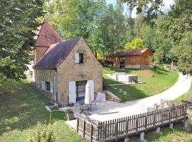 Maison climatisée avec jacuzzi à 10 min de Sarlat，位于萨尔拉拉卡内达的酒店