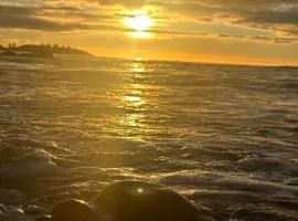 Devonport Breeze Escape