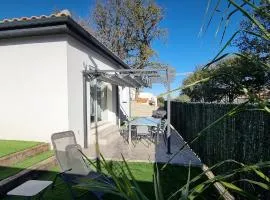 L'Eden des Aspres Villa T4 avec Jardin
