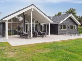 Beautiful Home In Stege With Sauna，位于斯泰厄的酒店