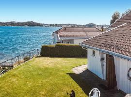 Nice Home In Kragerø With House Sea View，位于克拉格勒的酒店