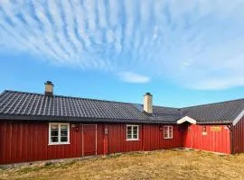 4 Bedroom Awesome Home In Hemsedal