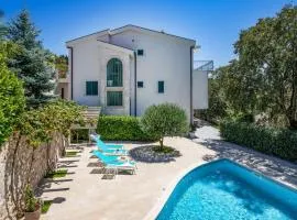 Stunning Home In Vrgorac With Wifi