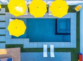 Coachella Hide-away Deals,pool,spa,Pickleball,Game