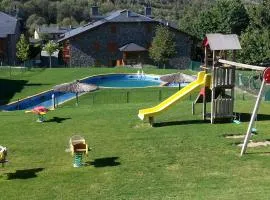 Apartamento con piscina en Osseja