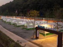Hwaseong Refreshing Glamping&Caravan
