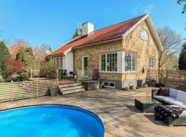 3 Bedroom Pet Friendly Home In Jonstorp