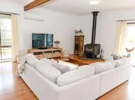 Salt bush cottage Peterborough