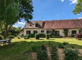 Maison de campagne avec jardin et parking près de Neuvy-Saint-Sépulchre - FR-1-591-645