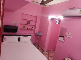 Lakshmi Homes Homestay-1，位于蒂鲁瓦纳马莱的豪华帐篷