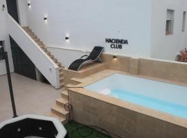 Hacienda Club Benalup，位于贝纳卢普-卡萨斯维耶哈斯的酒店