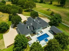 Majestic Manor-Private Hundred Acre Yard-Pool/Spa