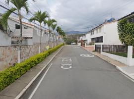 Cañaveral House-Alquiler de habitaciones，位于佛罗里达布兰卡的酒店