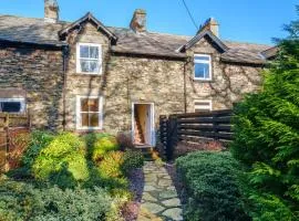 7 Low Glenridding - with private parking