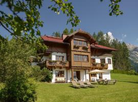 Landhaus Birgbichler - Apartments mit Bergblick in Ramsau am Dachstein，位于拉姆绍达赫斯坦的酒店