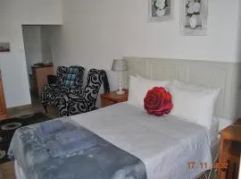 Dragonfly self catering