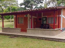 Yarumito Finca Hotel l Cabaña Lirio，位于巴尔博萨的酒店