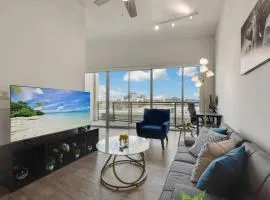 Sleek loft style 2BR I Gym I Parking I Workspace