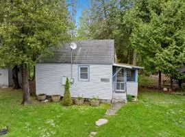 Sunset Shores - Tiger Lily Cabin #5 by Simple Life Rentals