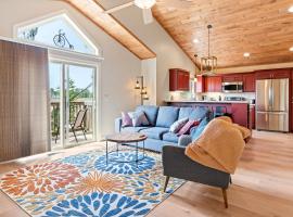 Upper Deck by Simple Life Rentals，位于斯特金贝的酒店