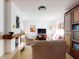 Apartment Skyline 307