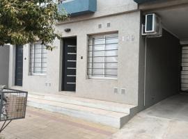 Alquilo departamento por dia，位于坦迪尔的酒店
