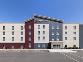Candlewood Suites McPherson by IHG，位于McPherson的酒店