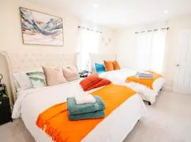 5BR & 4BA Lovely House with Beautiful Backyard in VA