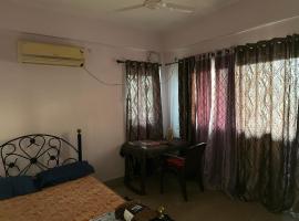 Fully furnished home stay，位于Carambolim的酒店